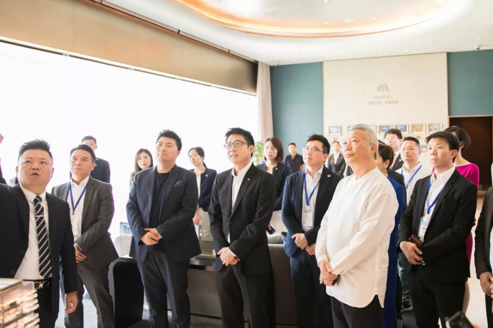 霍启山携香港广东青年总会一行人考察星雅航空基础设施项目